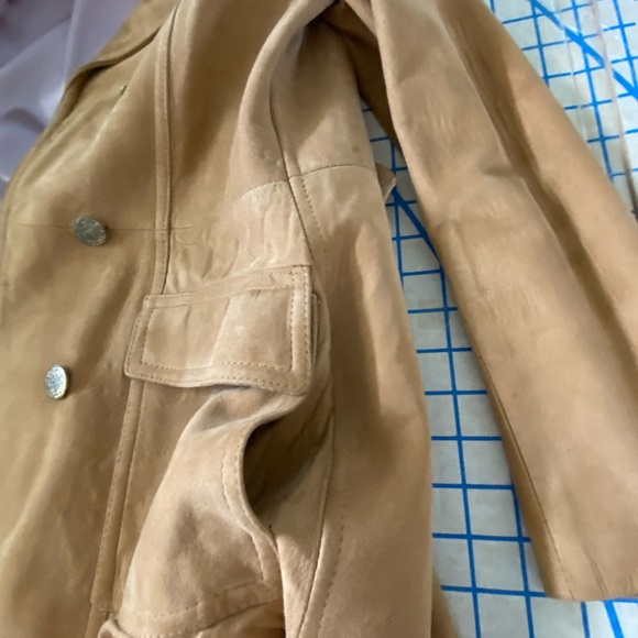 Woman’s suede jacket - Picture 8 of 8
